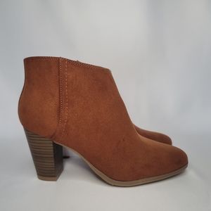 Old Navy Booties Size 6